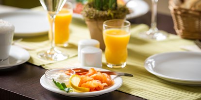 Allergiker-Hotels - Zimmerböden in Allergie-Zimmern: Laminatboden - Extravagantes Frühstück mit vielen Leckereien. - Das Frühstückshotel SPO