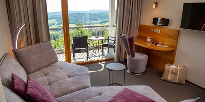 Allergiker-Hotels - Verwendung natürlicher Reiniger - Wohnbereich Pool Suite - Thula Wellnesshotel Bayerischer Wald