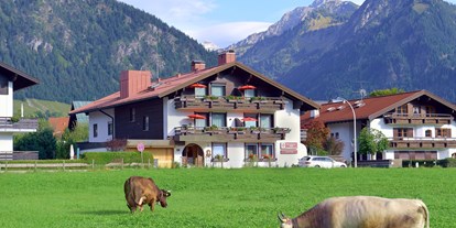 Allergiker-Hotels - Alternativen zu tierischer Milch: Mandelmilch - Allgäu - Dependance Auenhof - Die Auenhof Studios sind allesamt allergikerfreundlich. - Best Western Plus Hotel Alpenhof