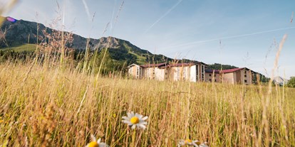Allergiker-Hotels - Pools: Innenpool - Hotelansicht  - Panoramahotel Oberjoch