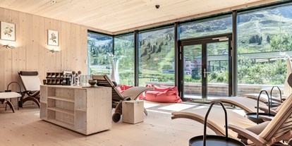 Allergiker-Hotels - Wände mit Naturfarbe bemalt - Tiroler Oberland - Ruheraum Wellnessbereich - Jagdschloss-Resort