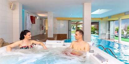 Allergiker-Hotels - Pools: Außenpool beheizt - Hotel Eden am Gardasee