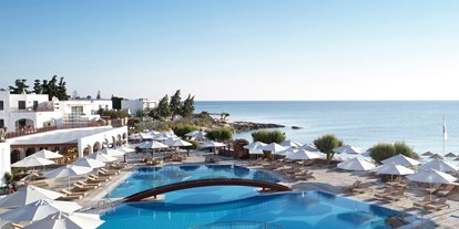 Allergiker-Hotels - Zimmerböden in Allergie-Zimmern: Fliesenboden - Creta Maris main pool - Creta Maris Beach Resort