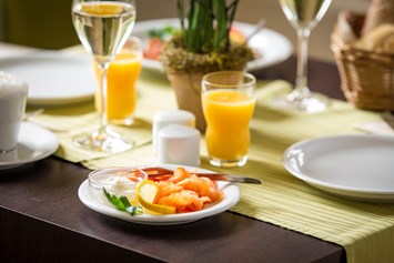 Hotel-fuer-Allergiker: Extravagantes Frühstück mit vielen Leckereien. - Das Frühstückshotel SPO