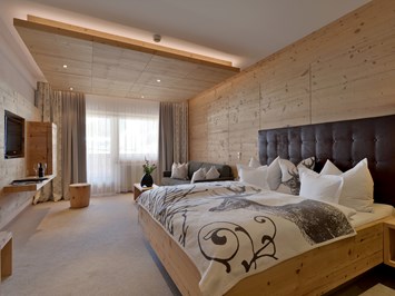 ****Hotel Almhof direkt im Ski- und Wandergebiet Hochfügen Zimmerkategorien Bergtraumzimmer, 2-4 Personen