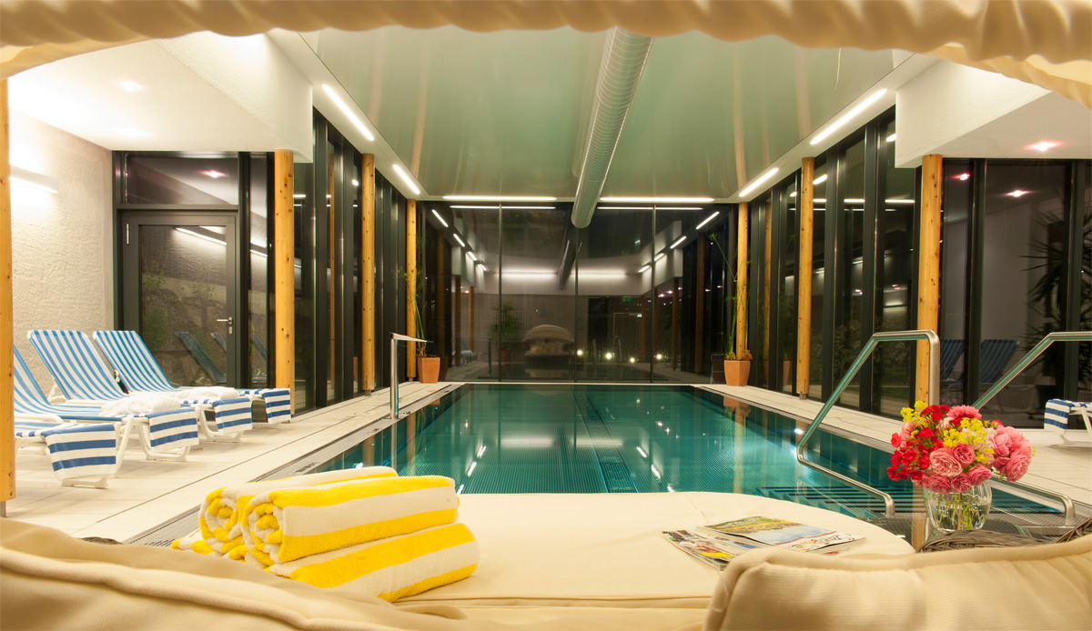 Hotel-fuer-Allergiker: Hallenbad - Familienhotel Post