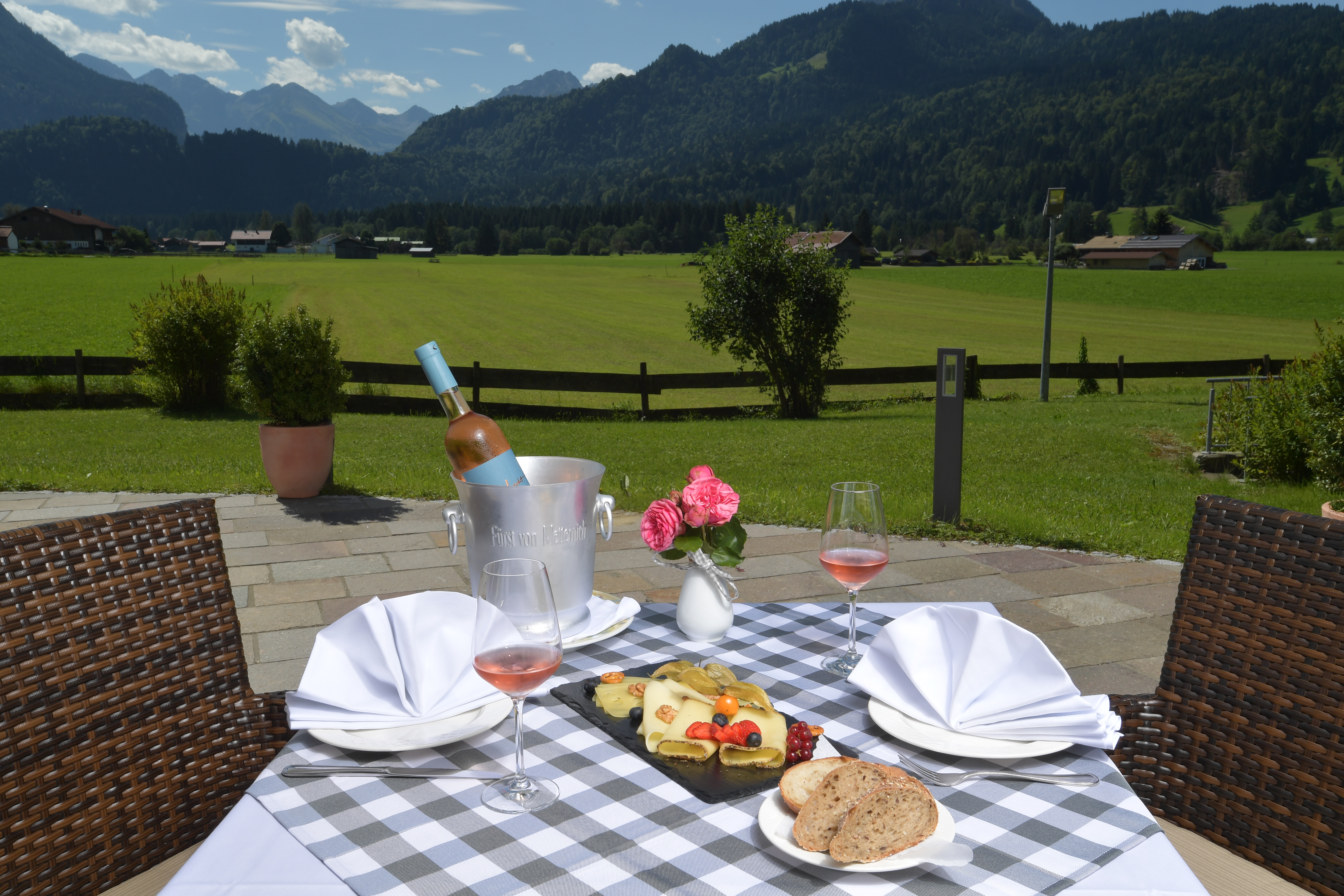 Hotel-fuer-Allergiker: Sonnenterrasse - Alpenhof Oberstdorf Hotel & SPA