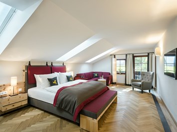Klosterhof - Alpine Hideaway & Spa ****S Zimmerkategorien Zirben Junior Suite 45 m²