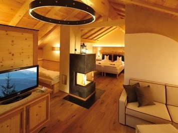 Tirler Dolomites Living Hotel  Zimmerkategorien Curasoa Suite