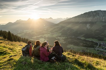 Hotel-fuer-Allergiker: Wanderung auf den Berg Ornach - Panoramahotel Oberjoch