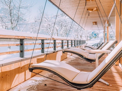Allergiker-Hotels - Sauna - Naturhotel Chesa Valisa Schwebeliegen im Winter - Das Naturhotel Chesa Valisa****s