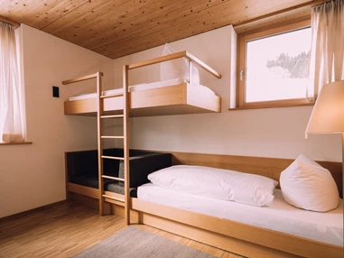 Hotel-fuer-Allergiker: Familienzimmer Komfort - Das Naturhotel Chesa Valisa****s