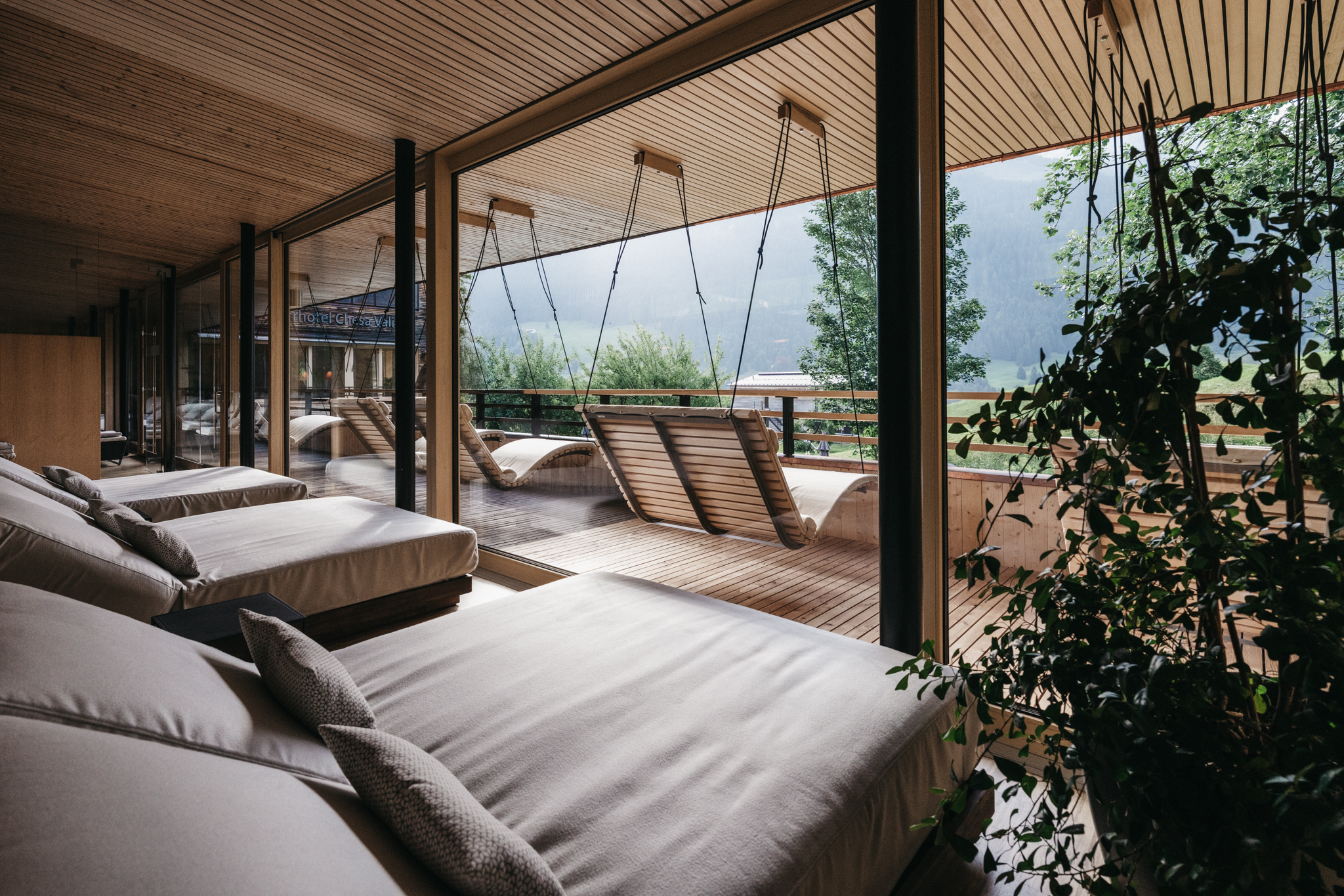 Hotel-fuer-Allergiker: Ruheraum mit Daybeds - Das Naturhotel Chesa Valisa****s